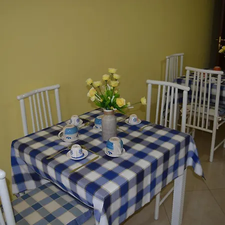 Kleos Bed & Breakfast 3*