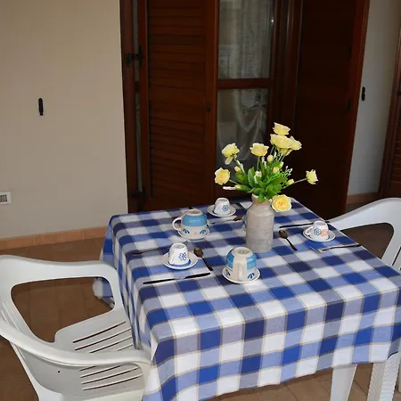 Kleos Bed & Breakfast 3*