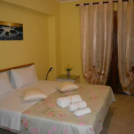 Bed & Breakfast Kleos Rometta Marea
